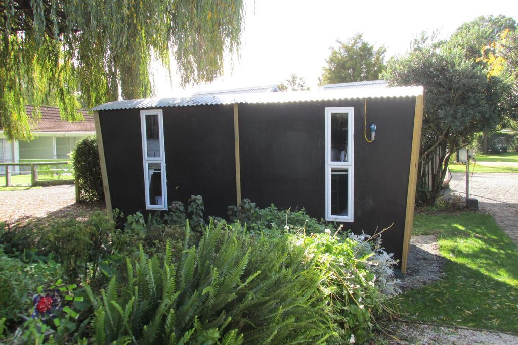 מוטואקה Fernwood Holiday Park חדר תמונה