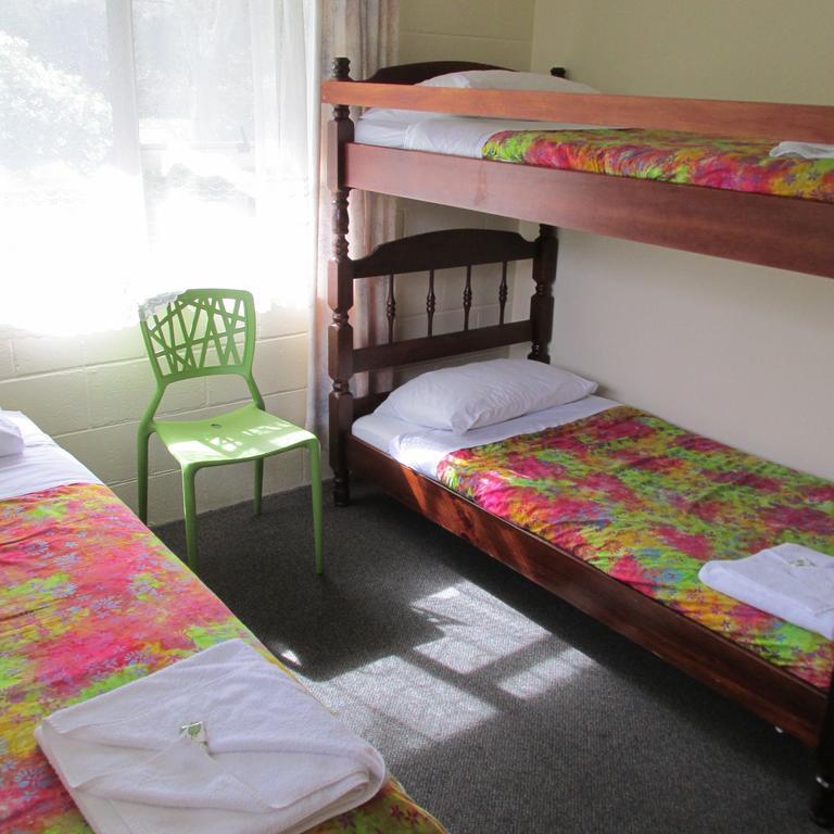 מוטואקה Fernwood Holiday Park חדר תמונה